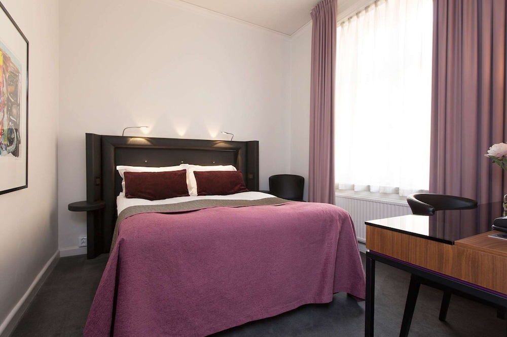 Elite Hotel Stockholm Plaza,Kista>>Farsta,4 star