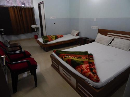 New Yatrik Hotel,,2 star