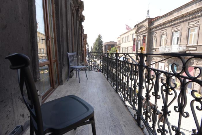 old avenue hotel