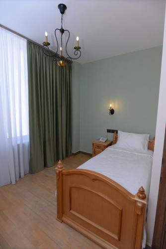 old avenue hotel