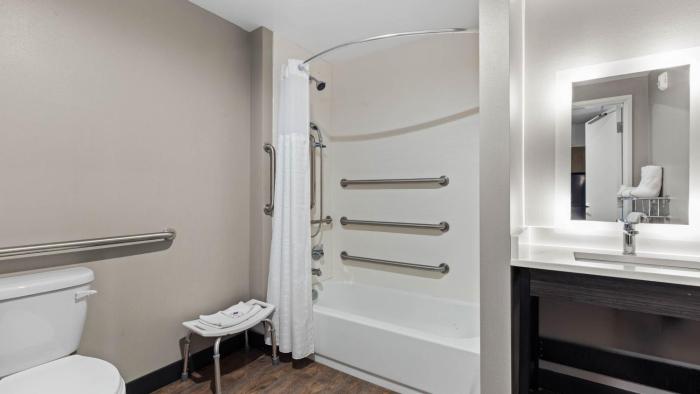 studio 6 richmond airport