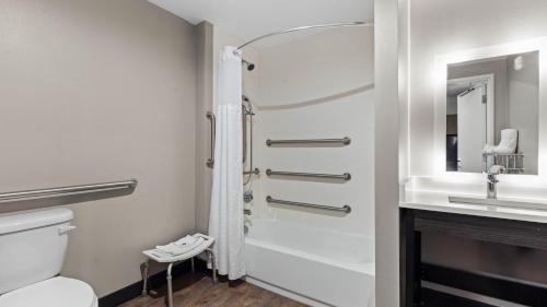 studio 6 richmond airport