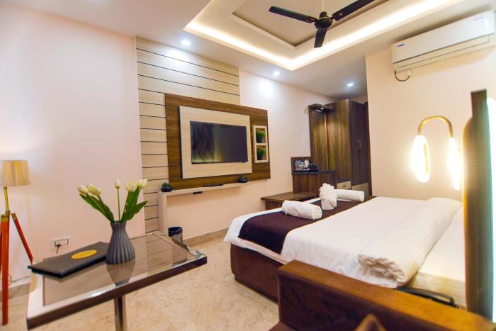 white panda hotels paarth grand