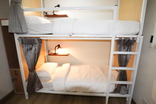 vintana siam hotel bangkok