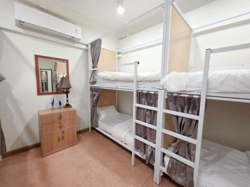 vintana siam hotel bangkok