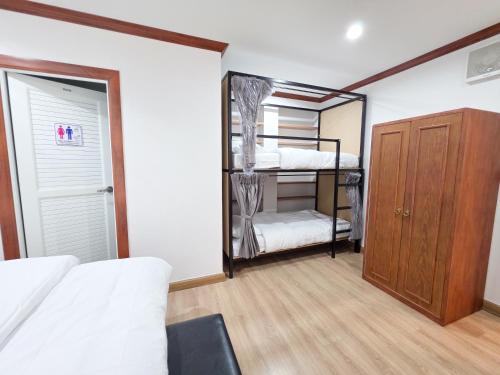 vintana siam hotel bangkok