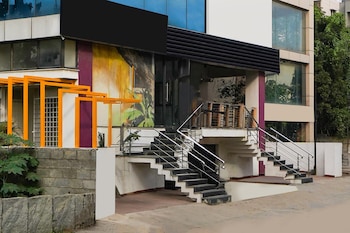 cosy stays at hbr layout