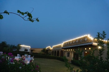 sultanpur resorts
