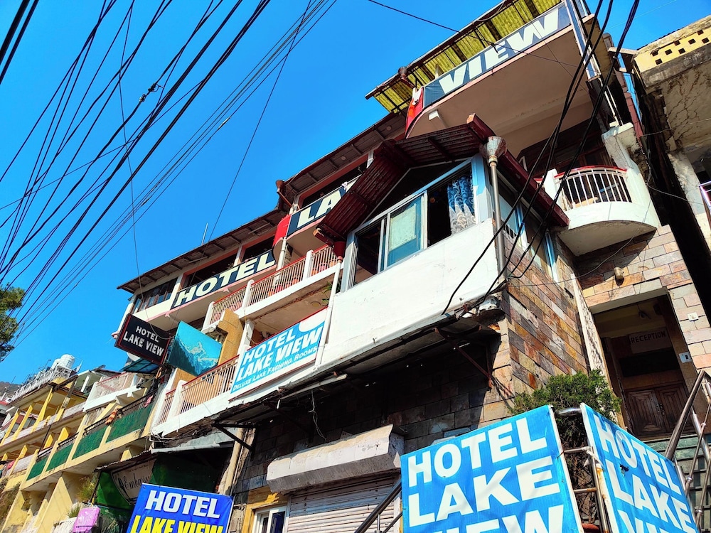 hotel lake view mall road near lake