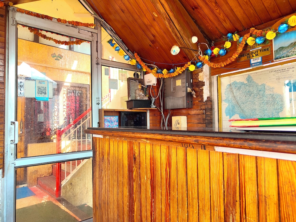 hotel lake view mall road near lake