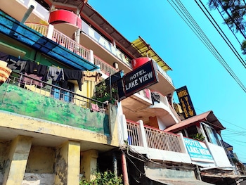 hotel lake view mall road near lake