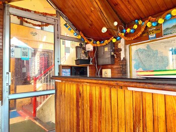 hotel lake view mall road near lake