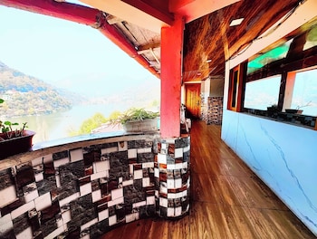 hotel lake view mall road near lake