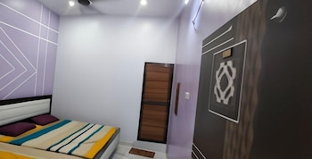 shri ayodhya dham hotel and restaurant