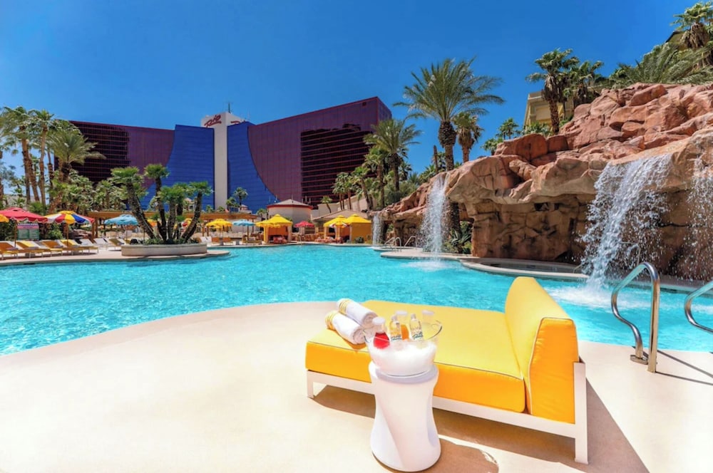 masquerade tower at rio hotel and casino