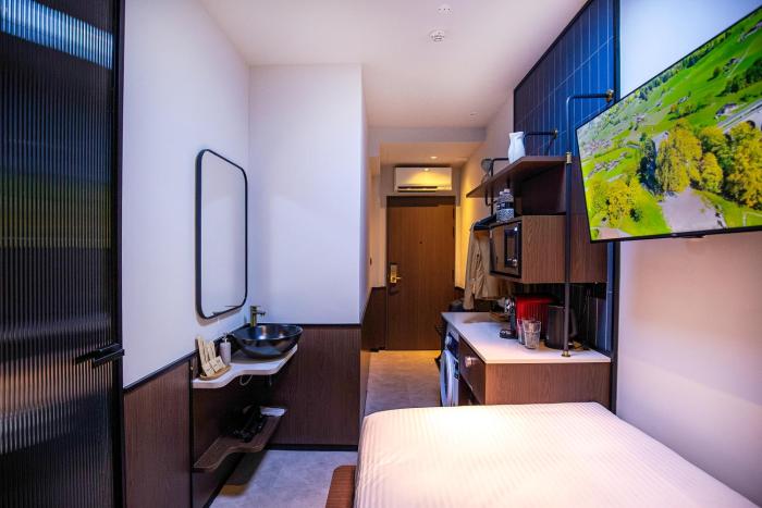 coliwoo hotel kampong glam