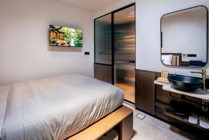coliwoo hotel kampong glam