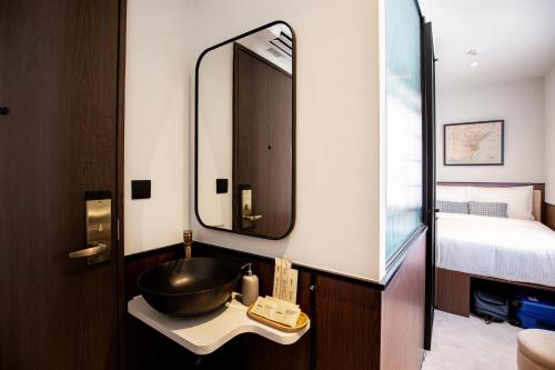 coliwoo hotel kampong glam