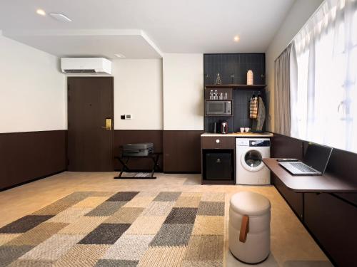 coliwoo hotel kampong glam