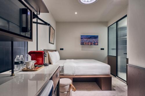 coliwoo hotel kampong glam