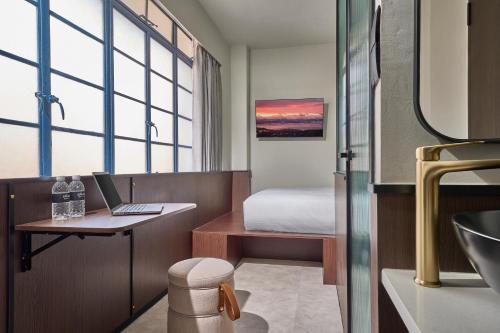 coliwoo hotel kampong glam