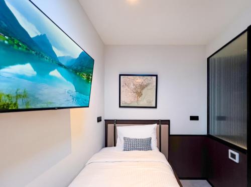 coliwoo hotel kampong glam