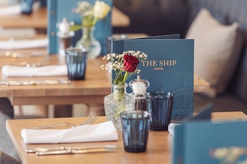 The Ship Hotel,,5 star