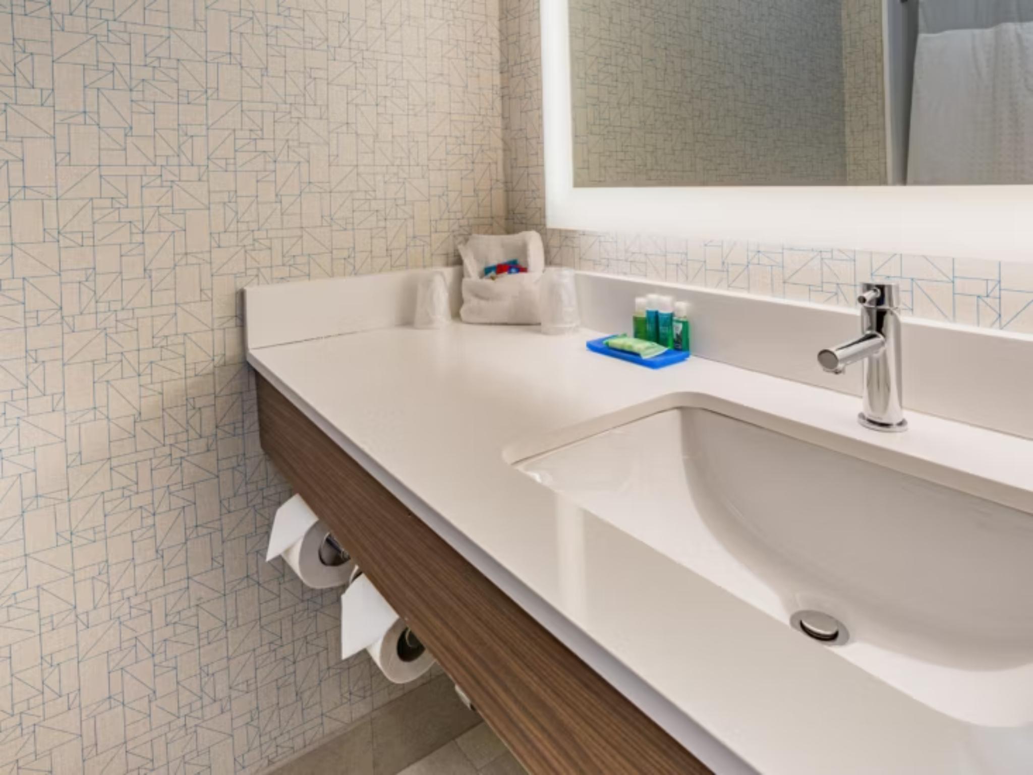 holiday inn express hotel and suites swansea by ihg