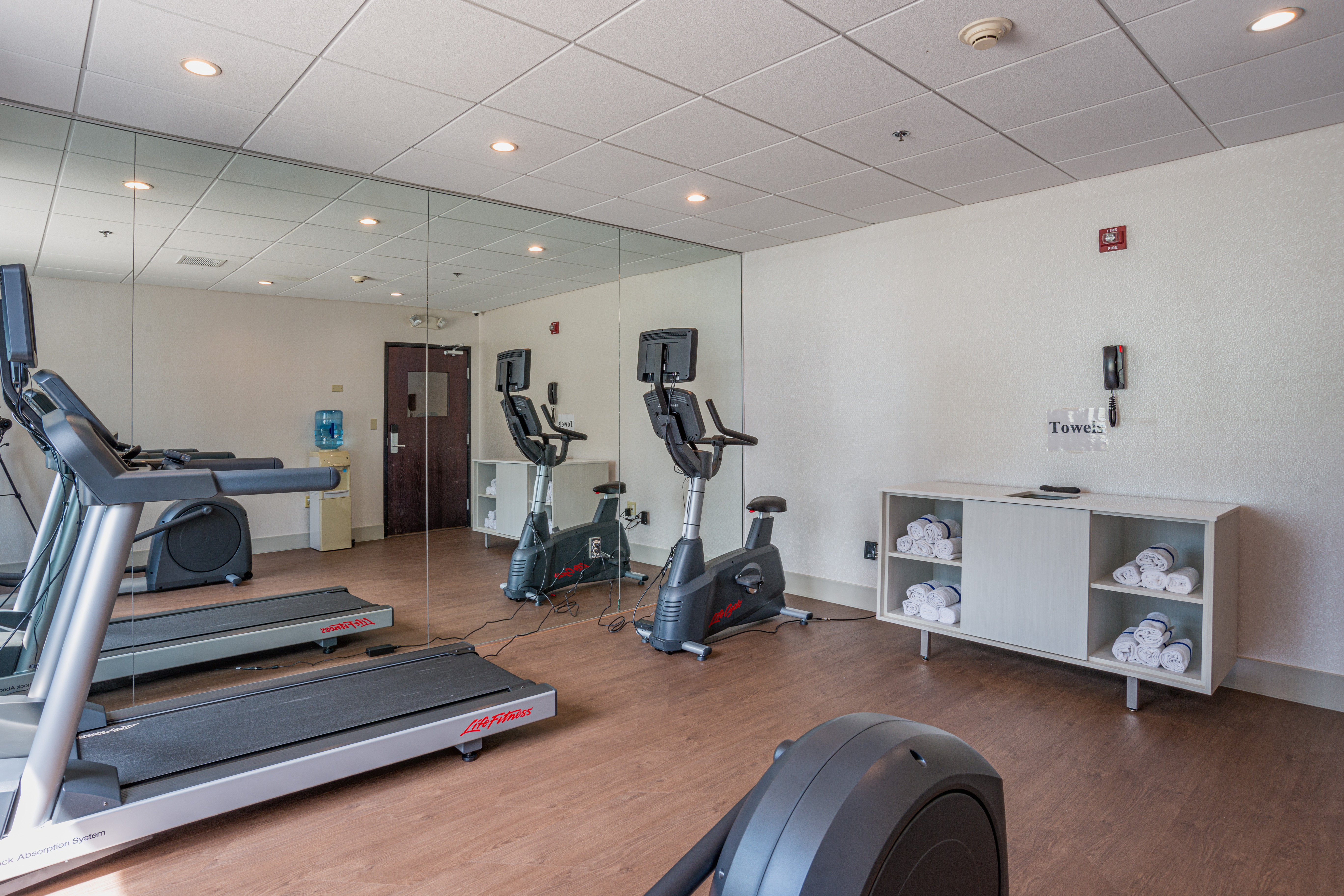 holiday inn express hotel and suites swansea by ihg