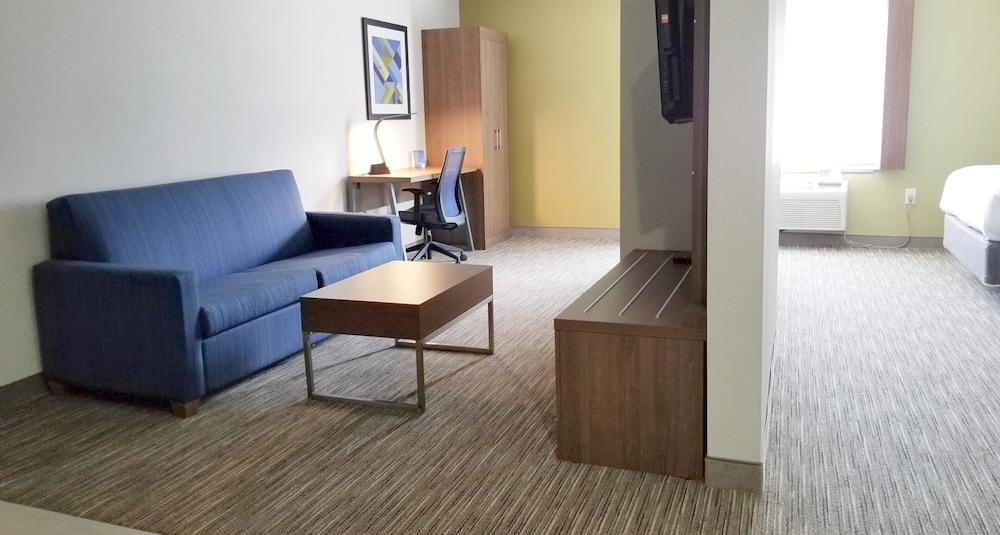 holiday inn express hotel and suites swansea by ihg