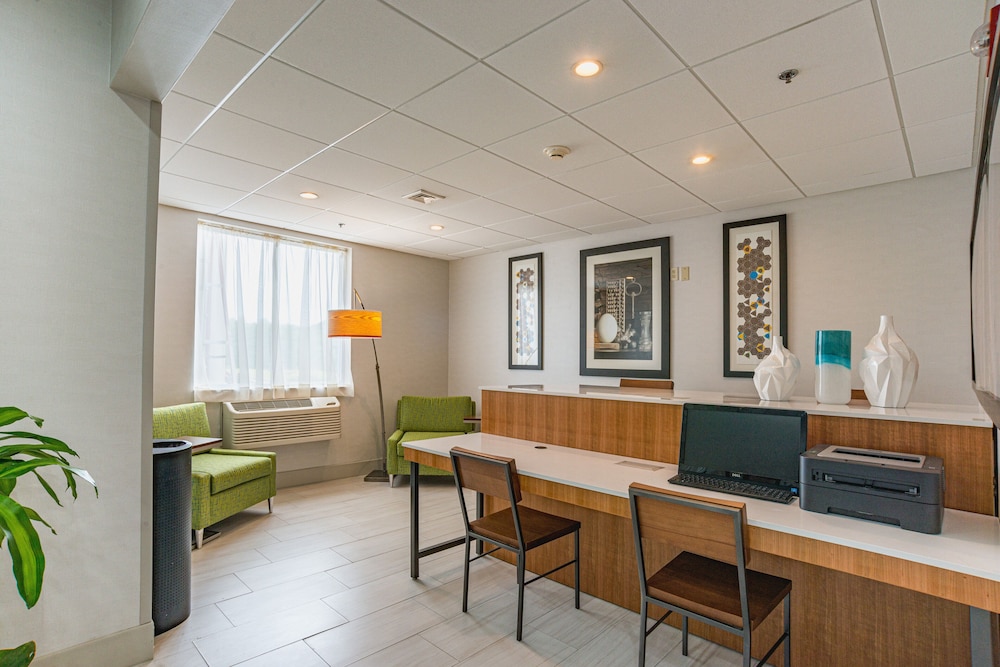 holiday inn express hotel and suites swansea by ihg