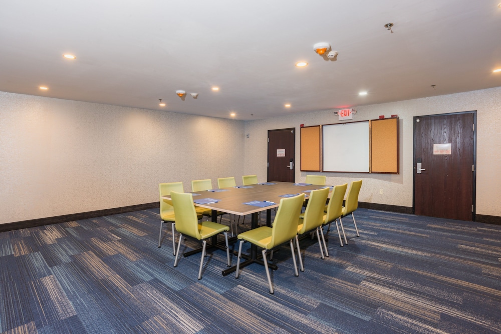 holiday inn express hotel and suites swansea by ihg