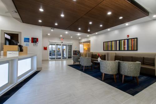 holiday inn express hotel and suites swansea by ihg