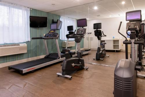 holiday inn express hotel and suites swansea by ihg