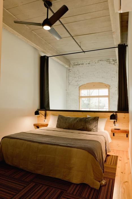 loom room retreat