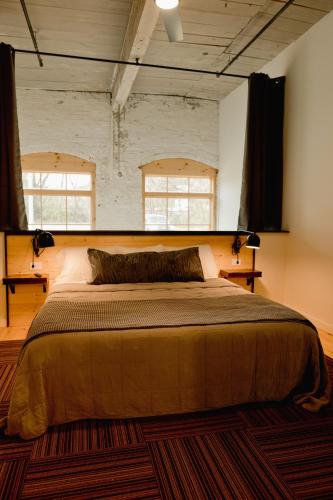 loom room retreat