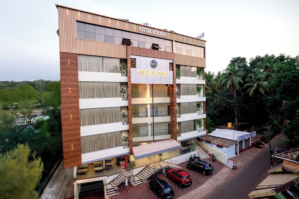 hotel the pearl shine