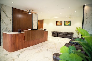 hotel the pearl shine