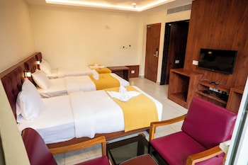 hotel the pearl shine