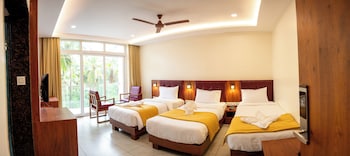 hotel the pearl shine