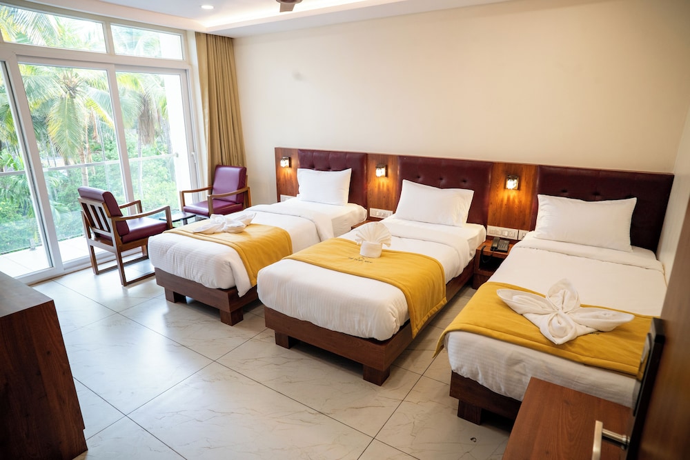 hotel the pearl shine