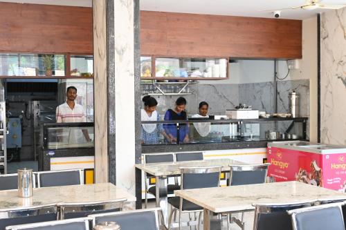 Hotel The Pearl Shine,,3 star