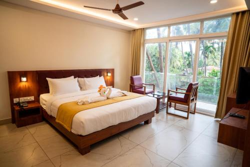 hotel the pearl shine