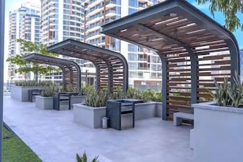 vogue 2bhk dubai frame view park metro