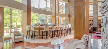 The Lodge At Turning Stone Resort Casino,5218 Patrick Road,4 star