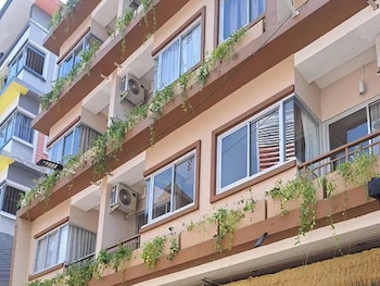 the rock patong comfort stay