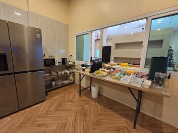 the rock patong comfort stay