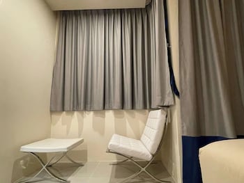 The Rock Patong Comfort Stay,,2 star