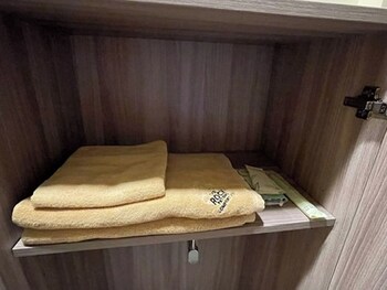 The Rock Patong Comfort Stay,,2 star