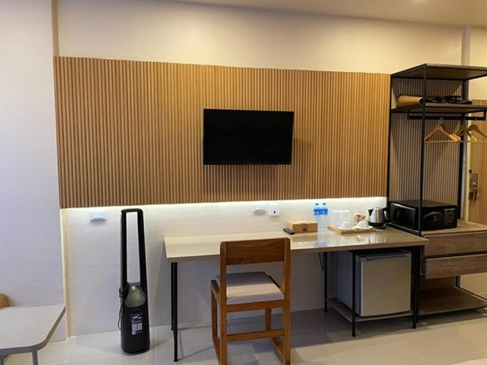 the rock patong comfort stay